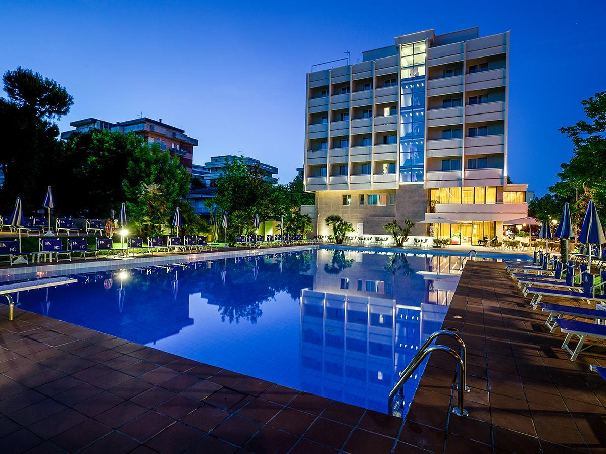 Hotel Ambasciatori Cesenatico Exterior foto